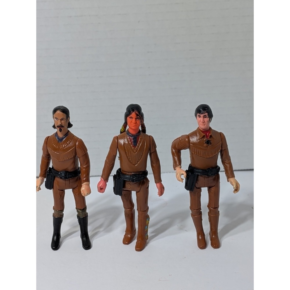 1975 Empire Toys Legends Of The West  Davy Crocket And Cochis  Action Figures